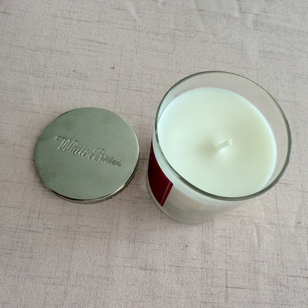 🍒White Barn Black Cherry Merlot Bath & Body Works Candle Purple White Silver NWT - Picture 2 of 2